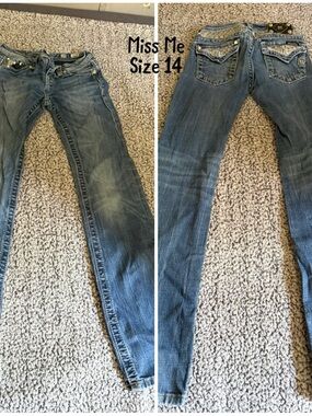 Miss Me Skinny Jeans in Distressed Blue Wash
